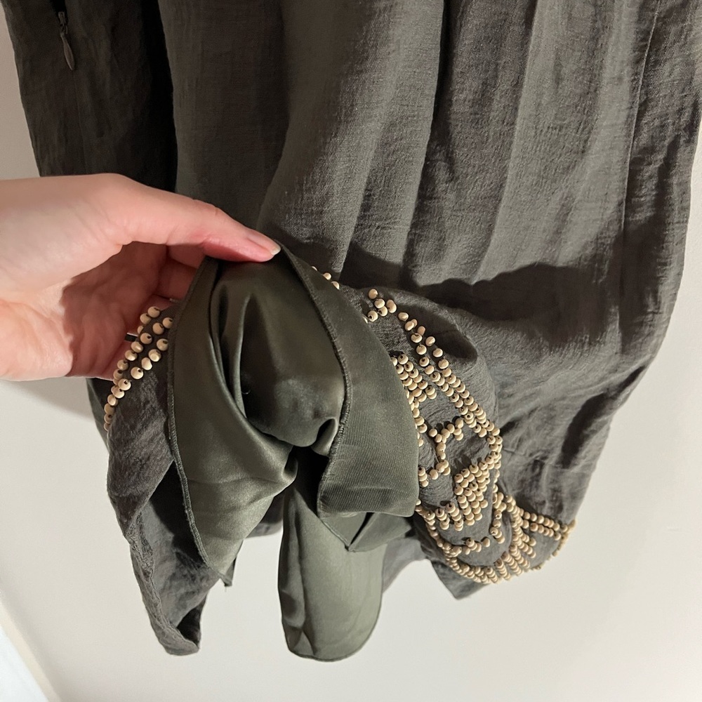 BCBG Size 4 - Picture 8 of 9